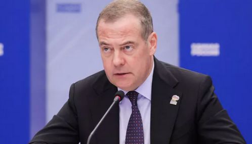 புதிய பொருளாதார தடை: ரஷியா மீது டிரம்ப் போர் தொடுக்கிறார் - ரஷிய முன்னாள் அதிபர் சாடல்