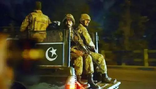 பாகிஸ்தானில் ராணுவம் நடத்திய பதிலடி தாக்குதல் - 30 போராளிகள் சுட்டுக்கொலை