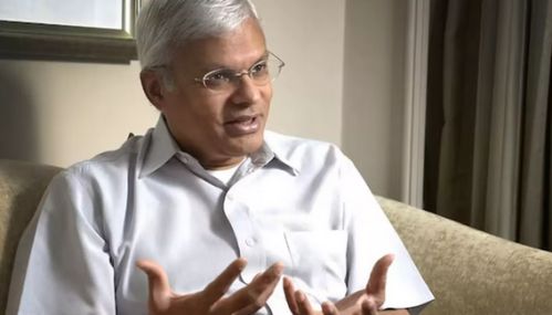 ஆவணங்கள் பதுக்கல் - இந்திய வம்சாவளி ஆலோசகர் கைது