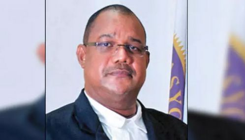 செஷெல்ஸ் நாட்டில் அதிபர் தேர்தல் - எதிர்க்கட்சி தலைவர் பேட்ரிக் ஹெர்மினி வெற்றி