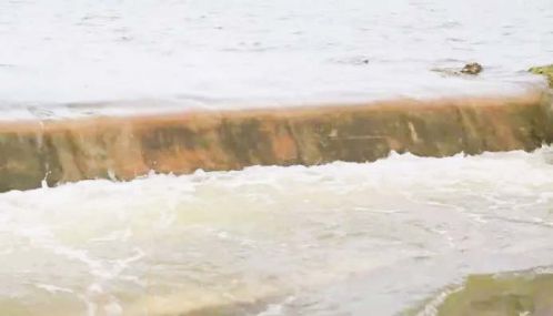 'மாங்கனித் தீவான இலங்கையின் அனைத்துப் பகுதியிலும் கடும் வெள்ளத்தினால்  அதிக உயிரிழப்புக்களும் சொத்துக்களிற்கான சேதங்களும்..!