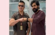 “கைதி” மறுபதிப்பு படத்தை பார்க்க மலேசியா சென்ற கார்த்தி