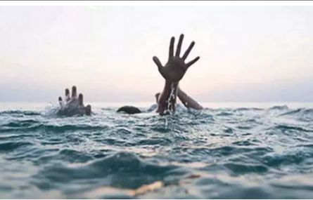 மலேசியா: கடலில் மூழ்கிய கப்பல் - 100 பேர் மாயமானதாக தகவல்