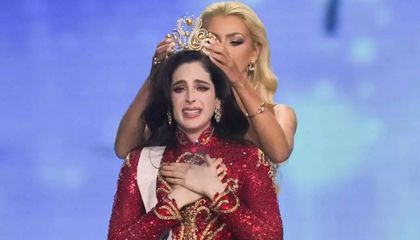 மிஸ் யுனிவர்ஸ் 2025 பட்டம் சூடிய மெக்சிகோ அழகி