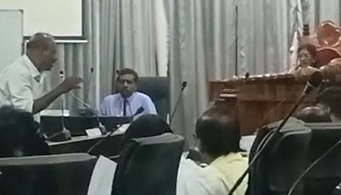 திருவள்ளுவர் கலாசார மையம் அமைந்துள்ள நிலப்பரப்பு யாழ். மாநகர சபையின் சொத்தாகும் என்கிறார்  முன்னாள் முதல்வர் யோகேஸ்வரி!