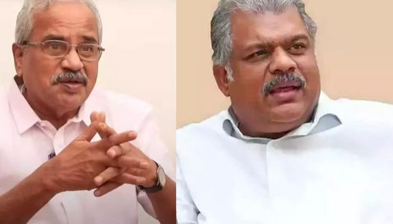 தமிழருவி மணியன் தனது கட்சியை, ஜி.கே.வாசனின் தமிழ் மாநில காங்கிரசில் இணைத்தார்