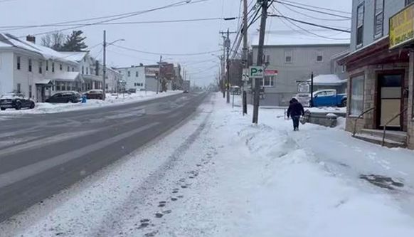 அமெரிக்காவில் கடும் பனிப்புயல்- 5.5 கோடி பேர் பாதிப்பு