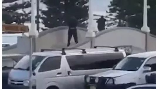 ஆஸ்திரேலியாவில் துப்பாக்கி சூட்டில் 10 பேர் மரணம்