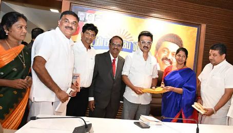 தமிழ்நாட்டின் வளர்ச்சியை கருத்தில் கொண்டு தேர்தல் அறிக்கை தயார் செய்யப்படும் - கனிமொழி எம்.பி