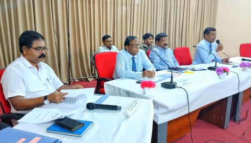 பரந்தன் இரசாயனத் தொழிற்சாலையை  இயங்க வைக்கும் வகையில்  கிளிநொச்சியில் ஆலோசனைக் கூட்டம்!