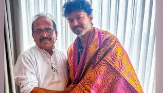 விஜய் முன்னிலையில் தவெகவில் இணைந்தார் நாஞ்சில் சம்பத்