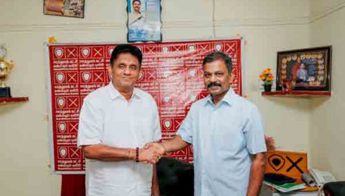 தமிழ் அரசியல் தளத்தில் வீழ்ந்து கிடப்பவர்களாக கணிக்கப்பட்டுள்ளவர்கள் ஒன்று சேர்ந்து அமைத்துள்ள கூட்டை மக்கள் புறக்கணிக்க வேண்டும்