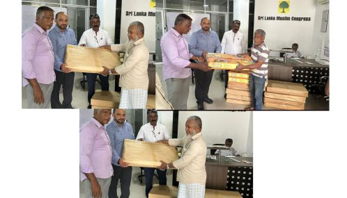 வெள்ளத்தால் பாதிக்கப்பட்ட மக்களுக்கு சமையல் உபகரணங்களை மூன்றாம் கட்டமாகவும் வழங்கிய  ஶ்ரீ லங்கா முஸ்லிம் காங்கிரஸ் கட்சி.