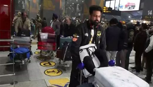 ஈரானில் போராட்டம்; அவசர அவசரமாக வெளியேறும் இந்தியர்கள்