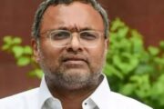 இளைஞர்களைக் கண்டு மத்திய பாஜக அரசு பயப்படுகிறதென கார்த்தி சிதம்பரம் கூறியுள்ளார்