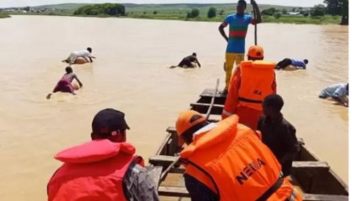 நைஜீரியா: ஆற்றில் படகு கவிழ்ந்து 25 பேர் உயிரிழப்பு