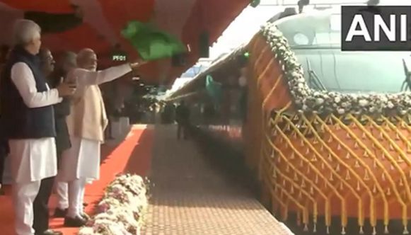 தமிழகத்திற்கு 3 ரெயில்கள் உள்பட 6 அம்ரித் பாரத் ரெயில் சேவையை தொடங்கி வைத்தார் பிரதமர் மோடி