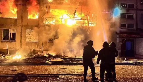 உக்ரைன் மீது ரஷியா தாக்குதல் - 3 பேர் உயிரிழப்பு