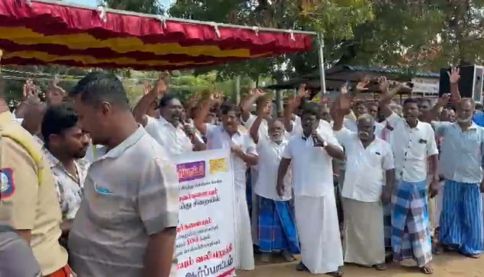 இலங்கை சிறையில் உள்ள மீனவர்களை விடுதலை செய்ய வலியுறுத்தி தமிழ்நாடு தங்கச்சிமடத்தில் மீனவர்கள் ஆர்ப்பாட்டம்:-