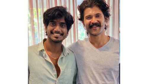 அபிஷன் ஜீவிந்தின் “வித் லவ்” படத்தை பாராட்டிய விஜய் தேவரகொண்டா