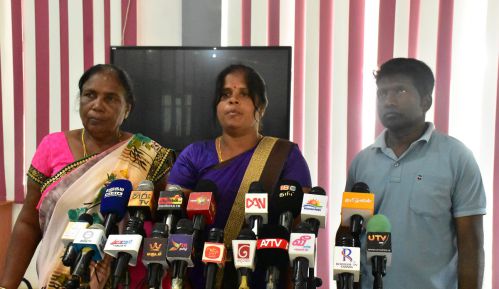 வடக்கு கிழக்கில் வலிந்து  காணாமல் ஆக்கப்பட்டவர்களின் உறவுகளாகிய நாம் ஒற்றுமையுடன்  தொடர்ந்து போராடுவோம் என்கிறார்  சங்க செயலாளர் சிவாநந்தன் ஜெனிற்றா