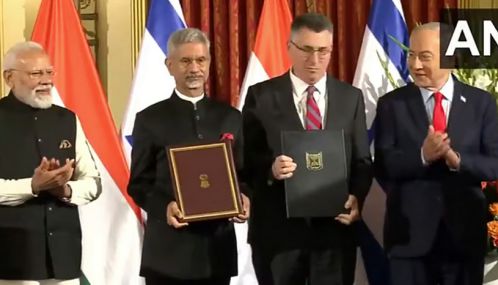 விவசாயம் உள்பட பல்வேறு துறைகளில் இந்தியா-இஸ்ரேல் இடையே ஒப்பந்தங்கள் கையெழுத்து