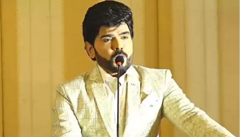 `லீடர்' படத்தின் கதை இதுதான்... படவிழாவில் பேசிய லெஜண்ட் சரவணன்