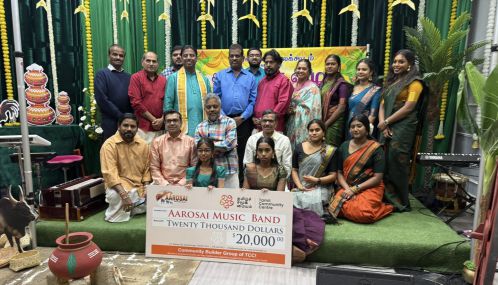 கனடாவில் 'பைரவி நுண்கலைக் கூடம்'  'ஆரோசை' இசைக்குழு இணைந்து நடத்திய 'தமிழிசை விழாவில் 'தமிழ்ச் சமூக மையம்' நிதிக்காக 50.000 டாலர்கள் வழங்கப்பெற்றன