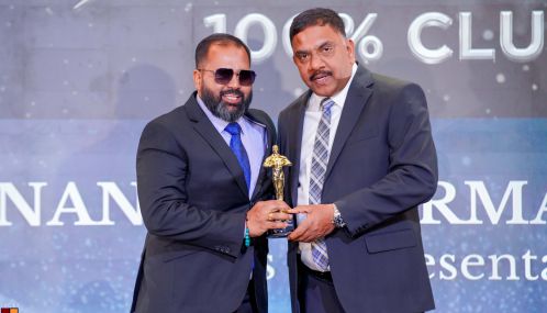 REMAX Community Realty Inc, hosted it's Annual Winter Gala and honored many Successful Agents. நன்கு அறியப்பெற்ற வீடு விற்பனை முகவர் ரஜீவ் கோணேஸ் நிர்வாகத்தில் இயங்கும் REMAX Community Realty Inc நடத்திய குளிர்கால விருது வழங்கும் விழா!