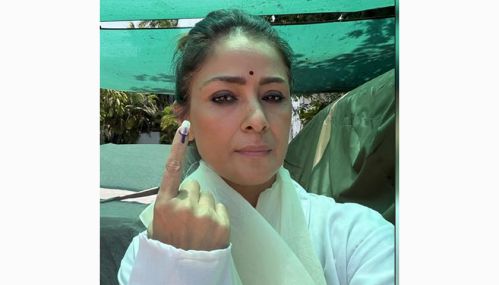 'இது சினிமா படப்பிடிப்பு அல்ல..’ - வாக்கு செலுத்திய பிறகு நடிகை சிம்ரன் வெளியிட்ட பதிவு