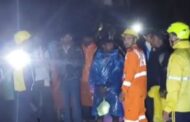 கேதார்நாத் அருகே கடும் நிலச்சரிவு... நடுவழியில் சிக்கிய 10,000 யாத்ரீகர்கள் மீட்பு