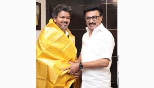 மு.க.ஸ்டாலினுடன் முதல்-அமைச்சர் விஜய் சந்திப்பு