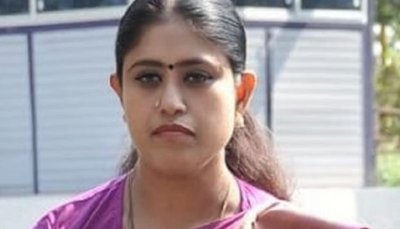 விளவங்கோடு தொகுதியில் போட்டியிட்ட பாஜக வேட்பாளர் விஜயதரணி தோல்வி