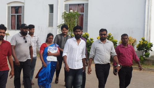 சொல்லிசைப் பாடகரும்  கற்றுக்கொண்ட பாடமும்