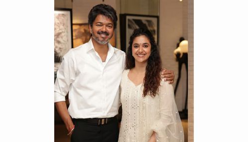 முதல்-அமைச்சர் விஜய்க்கு நேரில் பிறந்த நாள் வாழ்த்து சொன்ன நடிகை கீர்த்தி சுரேஷ்