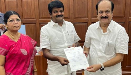 அ.தி.மு.க. முன்னாள் அமைச்சர் சி. விஜயபாஸ்கர் எம்.எல்.ஏ. பதவியில் இருந்து ராஜினாமா செய்துள்ளார்