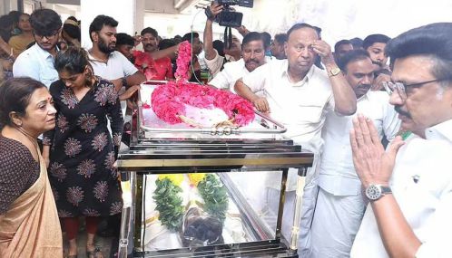 பாக்யராஜ் உடலுக்கு மு.க.ஸ்டாலின் நேரில் அஞ்சலி
