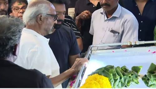 பாக்யராஜ் உடலுக்கு நடிகர் ரஜினிகாந்த் நேரில் அஞ்சலி செலுத்தினார்