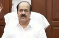 தமிழக வெற்றி கழகத்திற்கு ஆதரவு அளித்த அ.தி.மு.க. எம்.எல்.ஏ.க்கள் 21 பேர் மீது தகுதிநீக்க நடவடிக்கை இல்லையென சபாநாயகர் ஜே.சி.டி.பிரபாகர் அறிவித்துள்ளார்