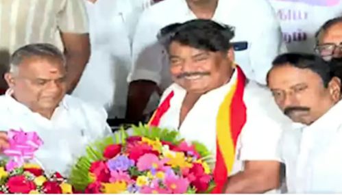 தமிழக வெற்றி கழகத்தில் மன்சூர் அலிகான் இணைந்தார்
