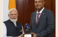 இந்திய பிரதமர் மோடிக்கு சீஷெல்ஸ் நாட்டின் உயரிய விருது வழங்கி கவுரவிக்கப்பட்டது