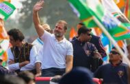 ‘மக்களோடு என்றும் களத்தில் நிற்பேன்; மக்களின் நம்பிக்கையே எனது பலமென ராகுல் காந்தி கூறியுள்ளார்