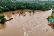ஜம்மு காஷ்மீரில் கனமழையால் வெள்ளத்தால் பலி எண்ணிக்கை 11 ஆக உயர்ந்துள்ளது