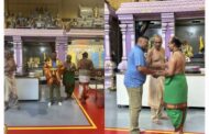 Ontario Liberal Candidate for Scarbrough Southwest, Ahsan-ul-hafiz visited Canada Kanthaswamy Temple and was blessed by Priests!.