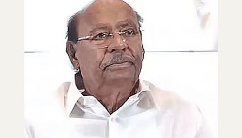 அரசியலில் இருந்து விலகுவதாக ராமதாஸ் அதிரடியாக அறிவித்துள்ளார்