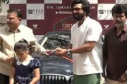 விஷ்ணு விஷாலுக்கு “கட்டா குஸ்தி 2” பட தயாரிப்பாளர் கார் பரிசளித்தார்