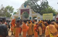 அடர்ந்த கானகத்தைக் கடந்து பாதயாத்திரையில் ஈடுபட்ட பக்தர்கள் கதிர்காமத்தை சென்றடைந்தனர்