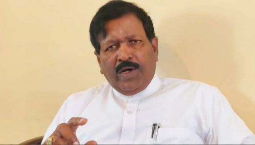 தமிழ் அரசியல் கைதிகள் விடுதலைக்காக ஜனாதிபதி அநுரவை இரு கரம் கூப்பி  வணங்கியும் கேட்டு விட்டேன்  என்கிறார் ரவிகரன் எம் பி.