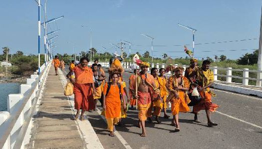 சித்தாண்டியிலிருந்து செல்வச்சந்நிதியை சென்றடைந்த 60க்கும் மேற்பட்ட கிழக்கிலங்கை யாத்திரிகர்கள்!