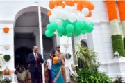 80-வது சுதந்திர தினத்தை ரிப்பன் கட்டட வளாகத்தில் மேயர் பிரியா தேசியக் கொடி ஏற்றிவைத்து மரியாதை செலுத்தினார்